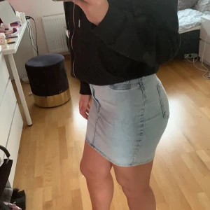Kjol - Fin kjol från gina💓bara använd några gånger!(frakt tillkommer)