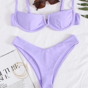 Lila bikini, Shein - Jättefin lila bikini från Shein! Endast testad, var tyvärr för stor för mig🥺🥺 Frakt står köparen för!
