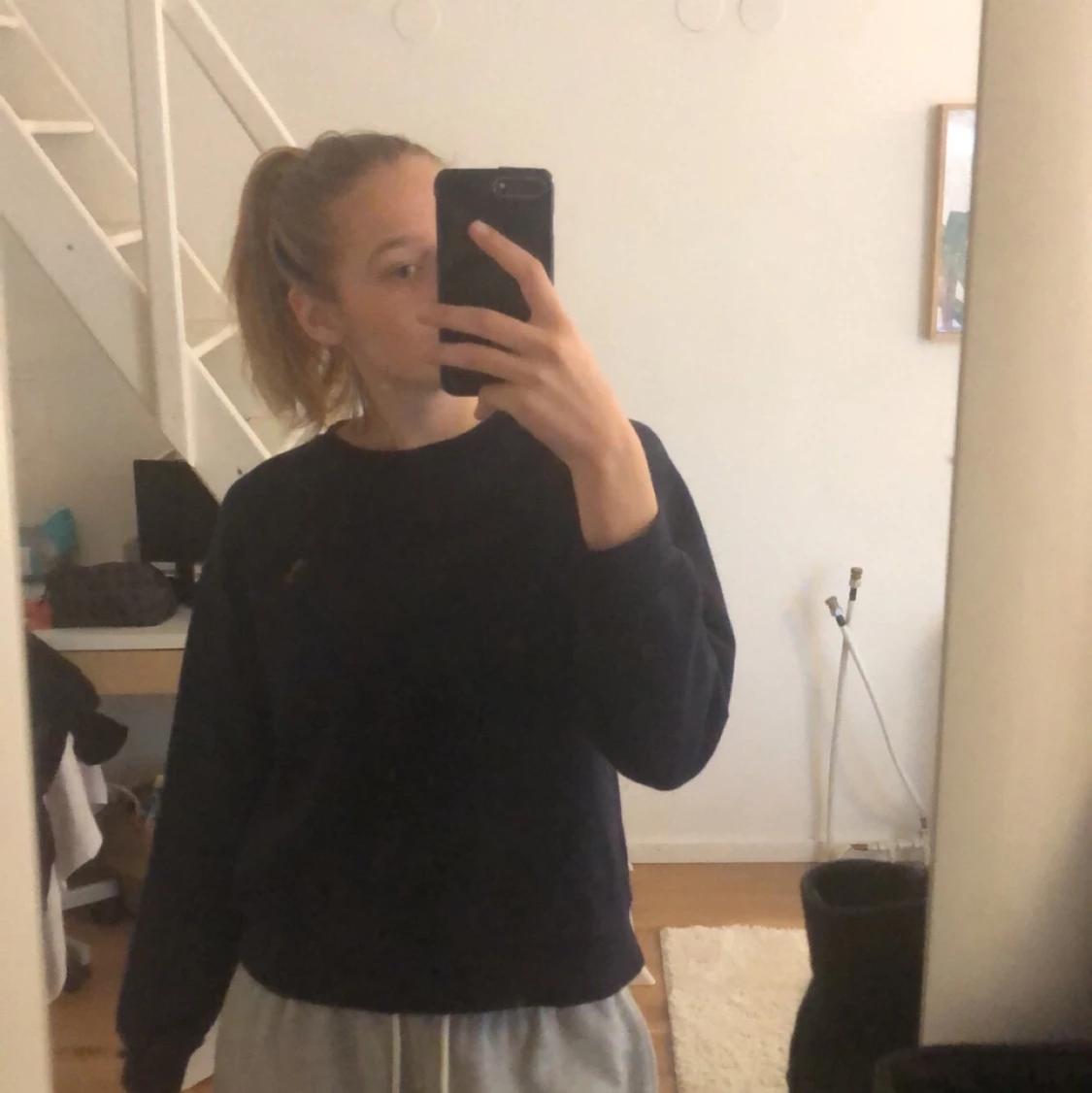 Marinblå sweatshirt från Wacay storlek XS - 91