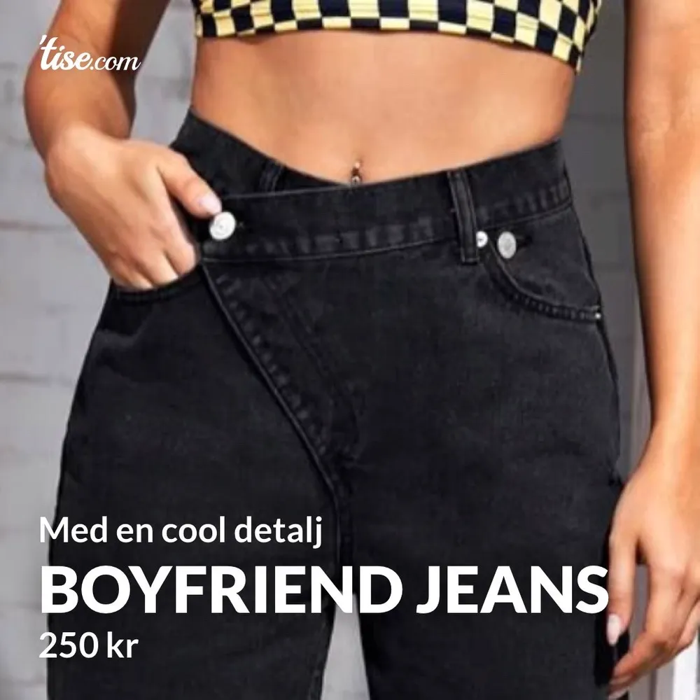 Säljer dessa högmidjade boyfriend jeansen ( med snyggaste detaljen vid midjan) i stl 36/38!  Aldrig använda✨. Jeans & Byxor.