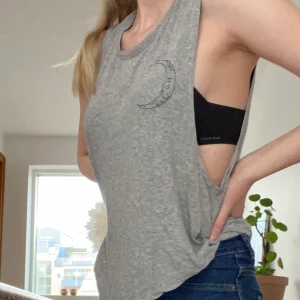 Grått linne - Ett grått linne i tricot