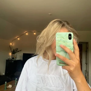 Nike t-shirt - Storlek M. Du står för frakten.