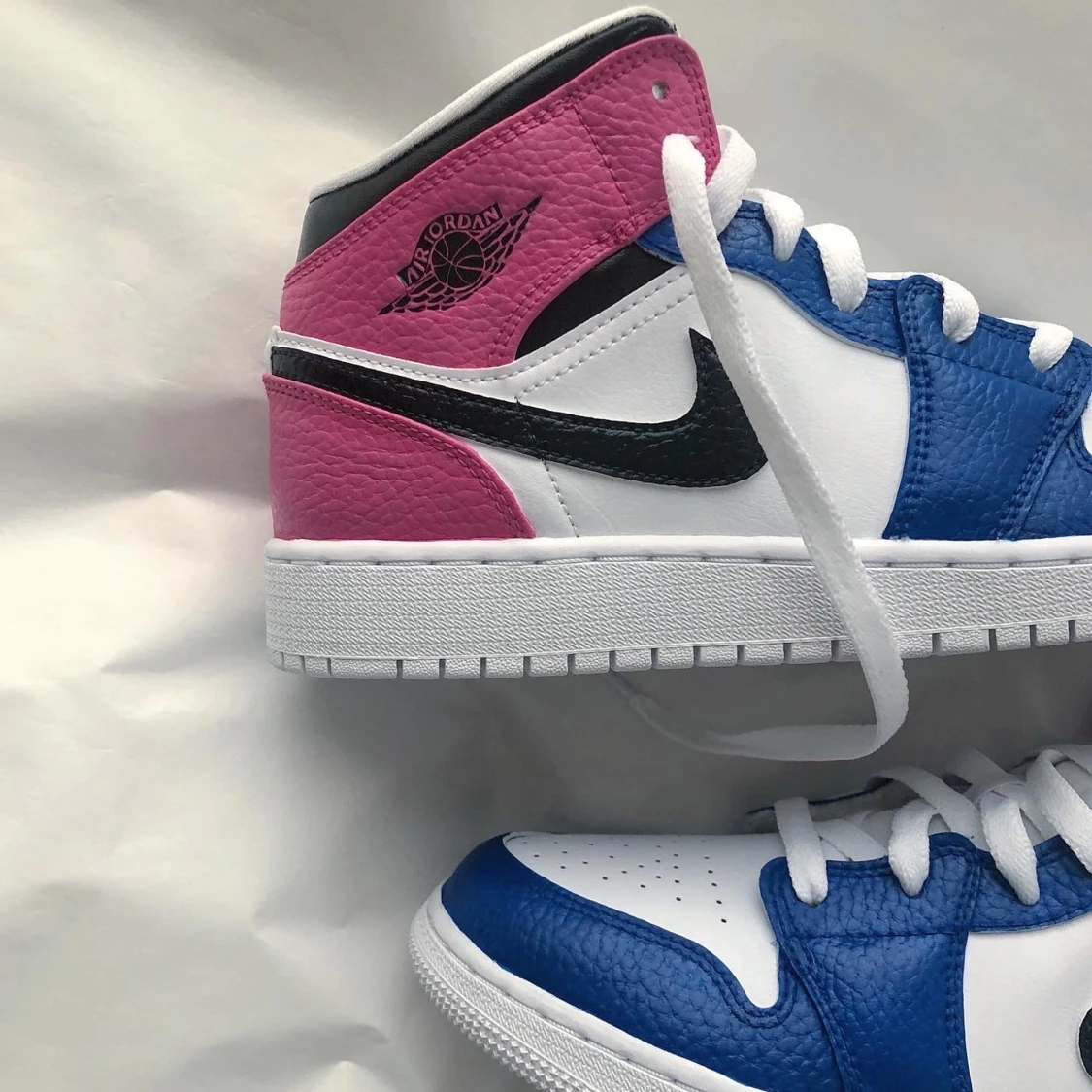 Custom Jordan mids - 90