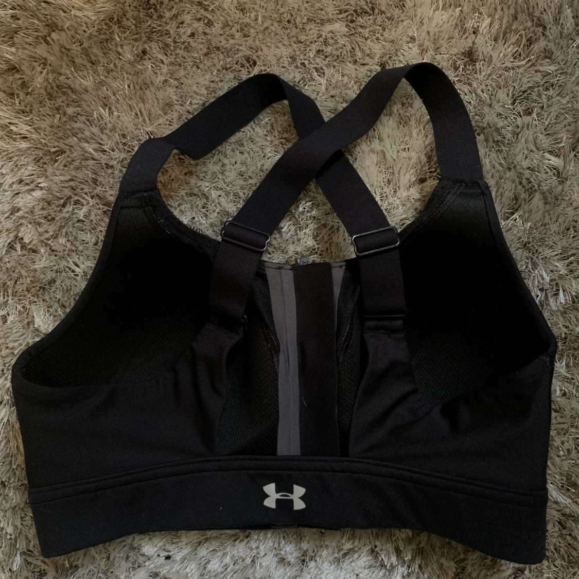 Sport bh, Under armour - 90