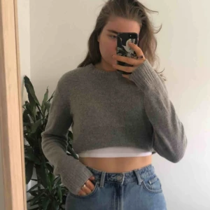  - Mjuk 62% ulltröja från Weekday! - frakt ca 50-60kr