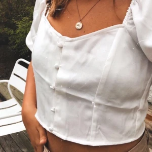 Sommartopp✨ - Vit topp från Monki✨ 