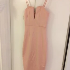 Klänning nelly - Helt ny