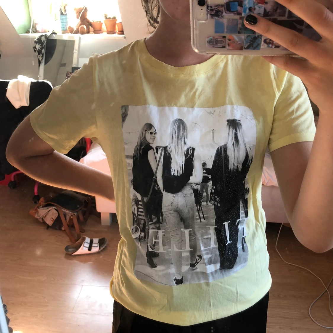 Gul t-shirt med coolt tryck