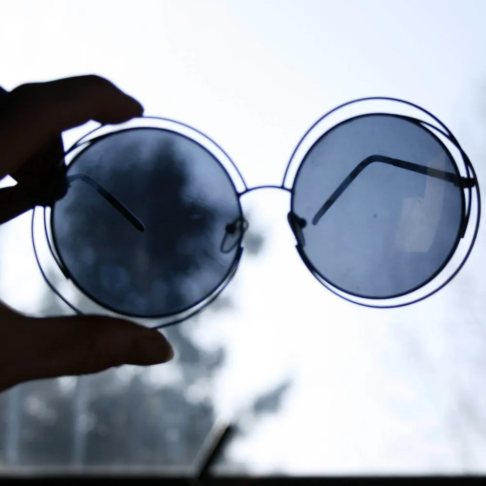 Stora runda glasögon köpa i liten retro-butik. Enbart  använd ett fåtal gånger. 90 kr + frakt 💣. Accessoarer.