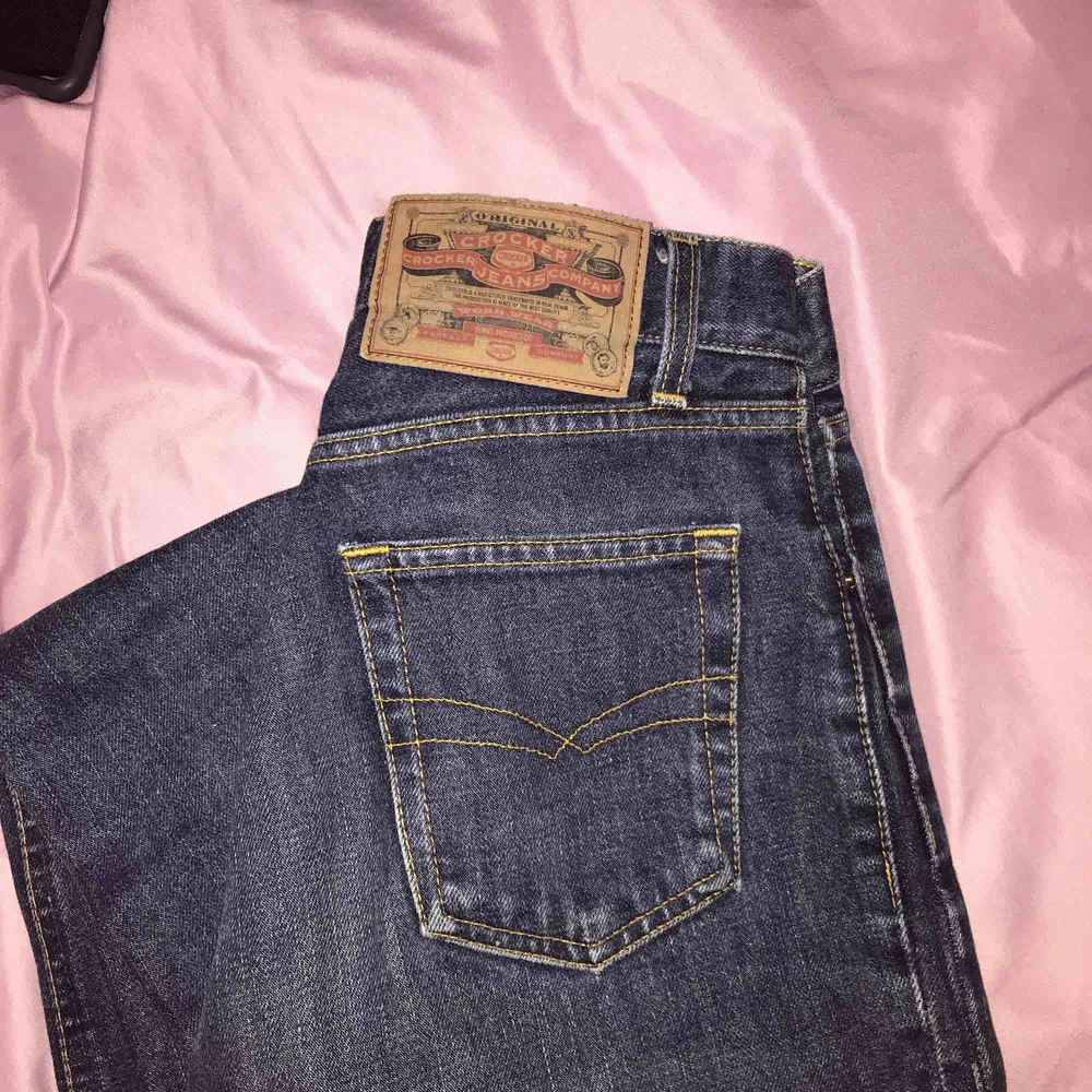 Snygga vintage mom jeans med en liten bootcut! Frakten ingår i priset:). Jeans & Byxor.