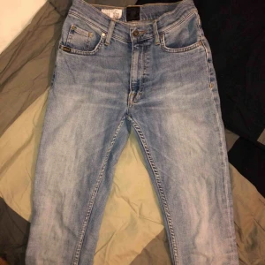  - Tiger of Sweden jeans  Storlek W28/L32 Ljusblåa I normalt begagnat skick.