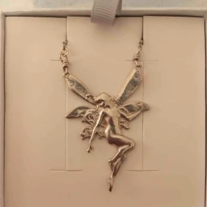  - 🌼Så fint silver halsband från Ti Sento🌼 Vet ej om den har blivit använd men tror inte det. Säljer för att det inte riktigt är min grej🌸🌸 Kan frakta eller mötas