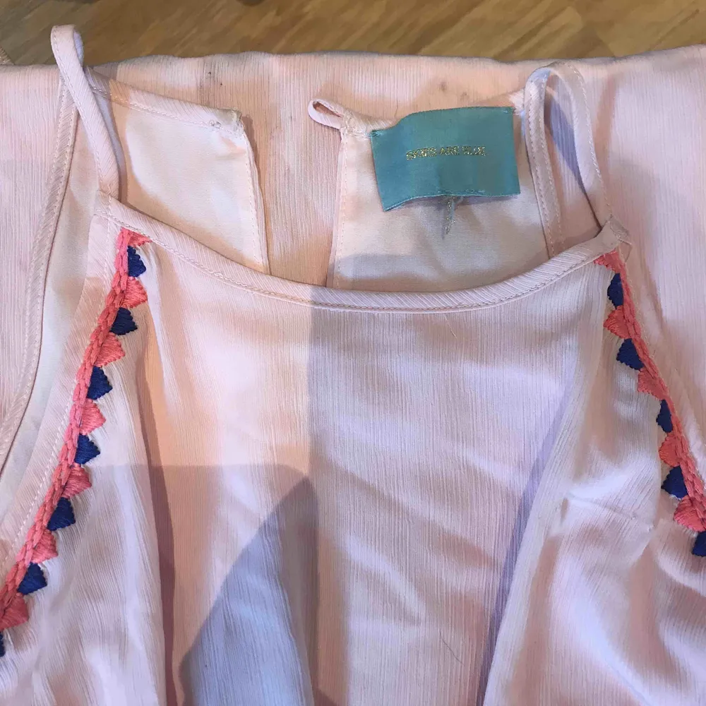 Formal maxi dress in pink. Bought in the USA at Dillard’s. . Klänningar.