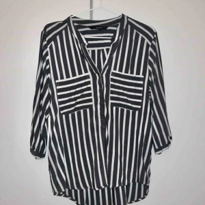  - Snygg randig skjorta 