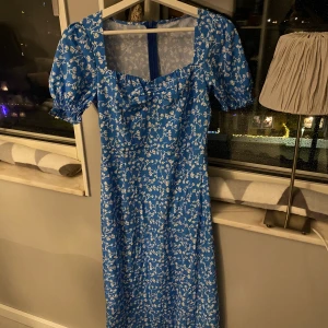 Sommarklänning från ”Do My Self” - Helt oanvänt, säljer pga för stor storlek