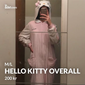 Hello Kitty overall  - Säljer min overall som jag har köpt från HM men har bara användt två ggr. Den är för skön men tyvärr inte i min storlek som man kan se på bilden.  Frakten diskuteras.