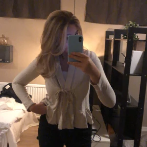 Odd Molly kofta  - En superfin beige odd Molly kofta. Perfekt färg. Nypris : 1800kr 