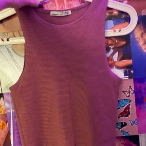 Tank top från pull&bear  - Jättefin Tank top från pull&bear knappt använd
