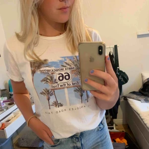  - T-shirt från Mango, köparen står för frakt (Ev mötas upp i Gbg)