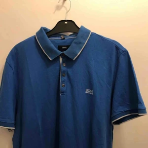  - Hugo Boss Piké Cond: 7.5/10