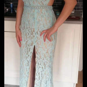  - Långklänning.. Nypris 4500