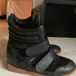  - Super fina platåskor. Använda 3 gånger. 