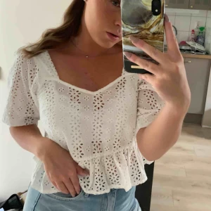  - Helt ny topp från Gina tricot. 