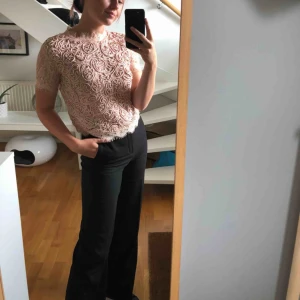  - Ljusrosa blus från zara med dragkedja i ryggen. Storlek S💖💖