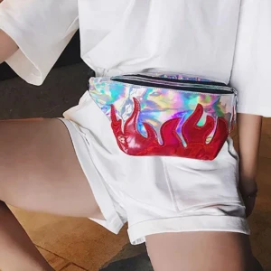  - Skitsnygg och trendig magväska i nyskick. Frakt tillkommer på 18 kr 