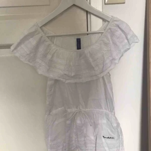  - Vit blus från Bondelid i storlek S