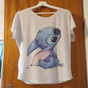 Stitch t-shirt size M