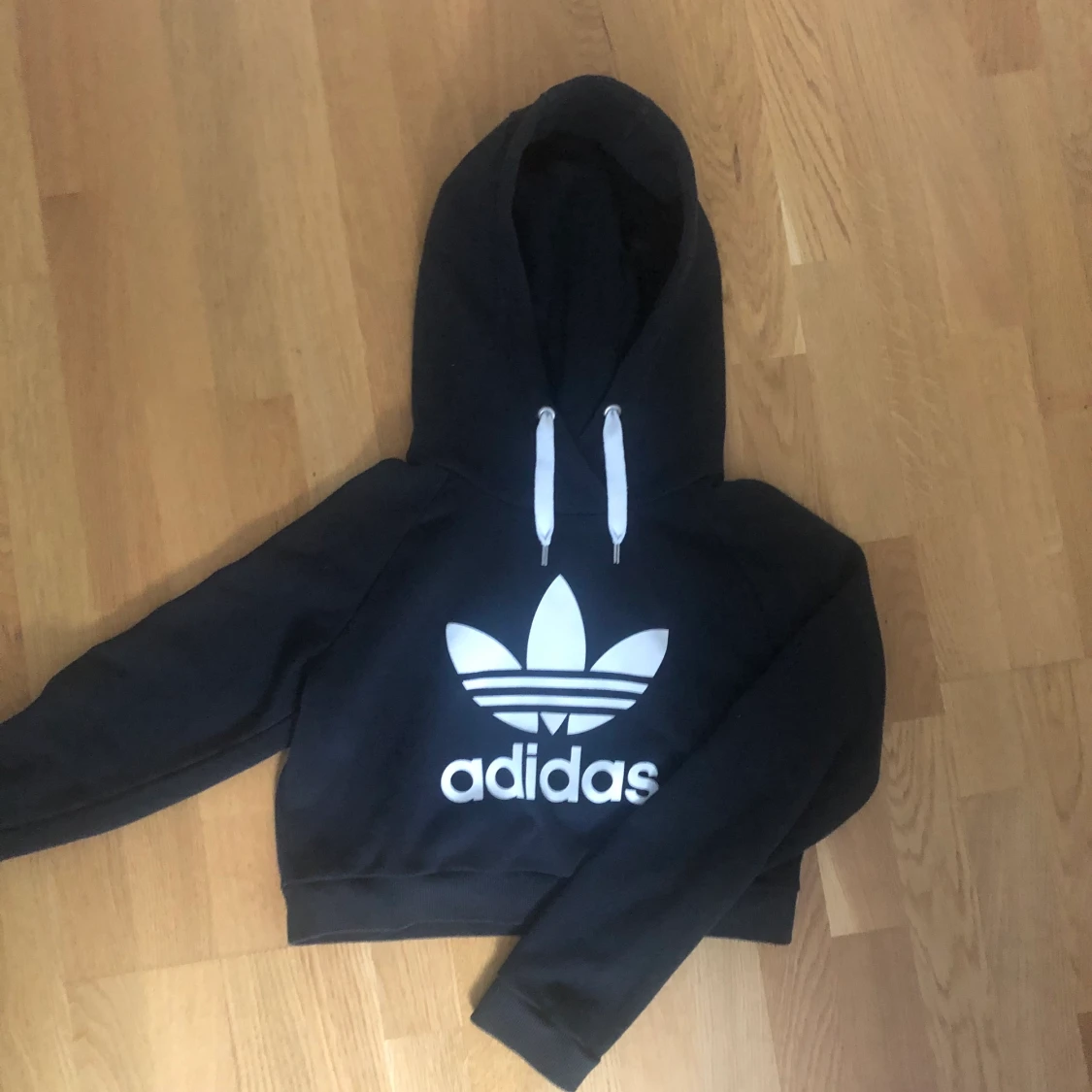 Croppad adidas hoodie 