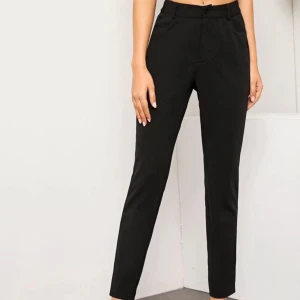 Helt nya kostymbyxor  - Oanvända svarta kostymbyxor!🖤