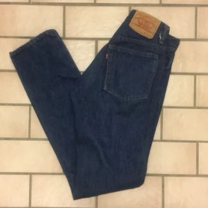 Levis jeans - W26 L34 👖