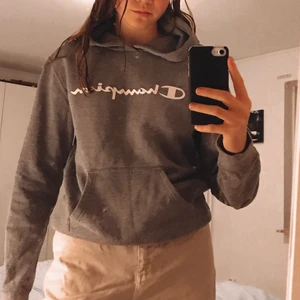 Champion hoodie - Hoodie i strl S, 163kr inklusive frakt ✨