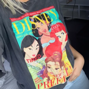 T-shirt zara👌🏼👌🏼 - Cool t-shirt från zara, sitter oversized på mig 💪🏼💕