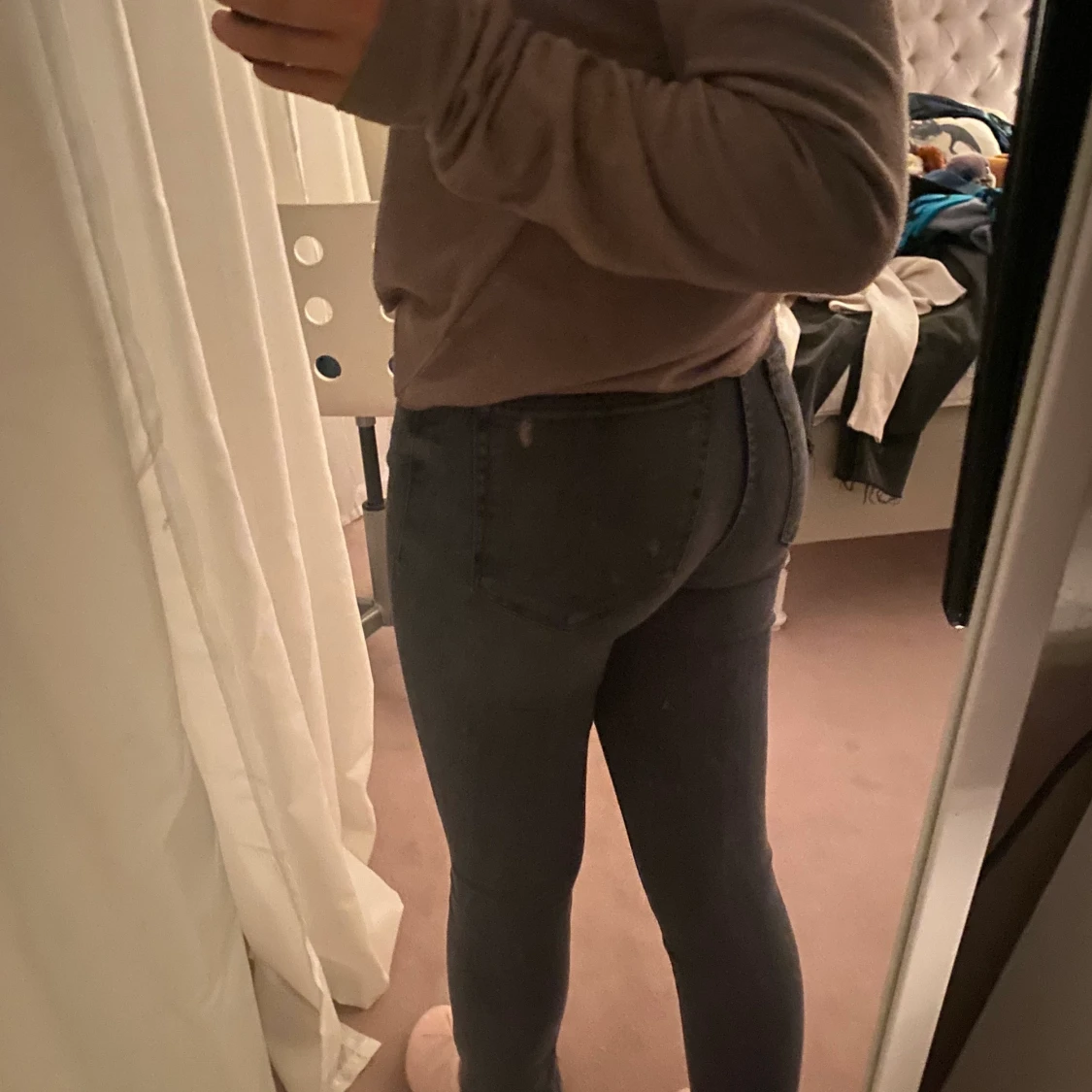 Populära gråa zara jeans med slits  - 91