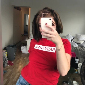 Tröja från linn Ahlborgs kollektion  - Använd en gång, skönt material 