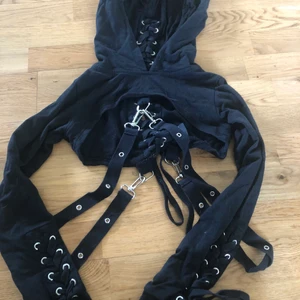 Killstar cropped hoodie size XS - Bought a few years ago from Killstar. Not used a lot. If you’re interested in the item I can send better pics! 