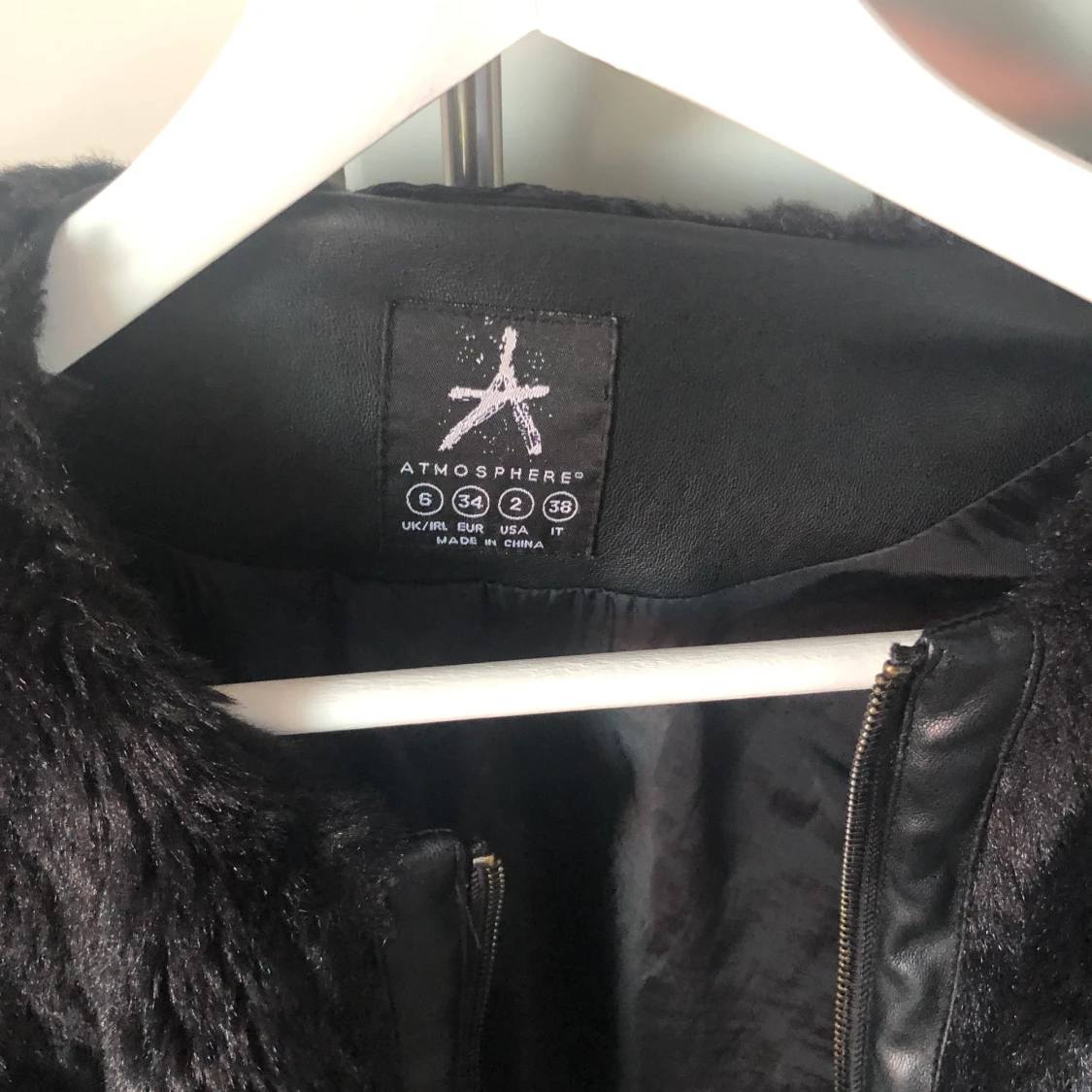 Fluffig bomberjacka - 90