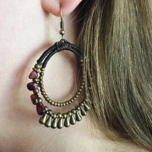  - Handgjorda örhängen i bra skick!✨ frakt ingår i priset!