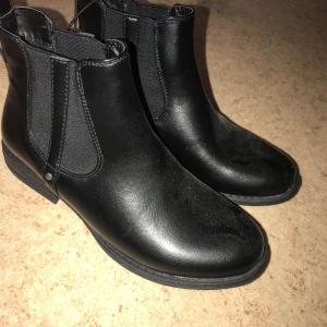  - Snygg helt oanvänd finsko!  Kan posta men då står köparen för frakten!