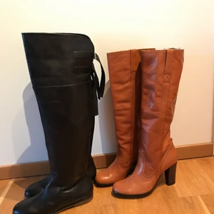 Vagabond stövlar  - Cognacsbruna högklackade skinnstövlar från Vagabond, stl 38, oanvända. Nypris 1399kr, säljes för 600kr.  Svarta over-knee skinnstövlar från Nome, stl 38, oanvända. Nypris 1649kr, säljes för 600kr [Svarta stövlar sålda]