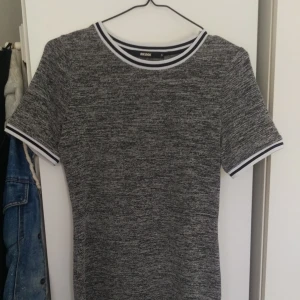  - Trikåklänning från bikbok i storlek 36. Använd ett fåtal gånger. Frakt 35:-