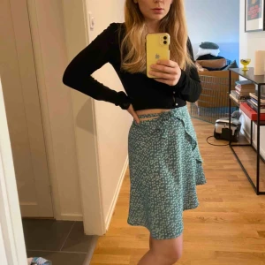  - Cute little 90s style wrap skirt from NAKD, only work once no wear or tear! Shipping not included 