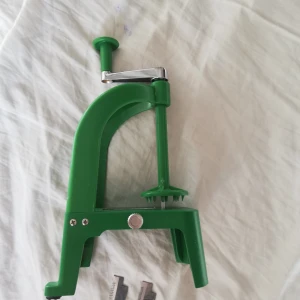 Spiralizer - Spiralizer gör att göra tex zucchini-nudlar. Gör nyttig matlagning mycket enklare och roligare! Köparen står för frakt eller mötas upp i Stockholm ☺️