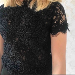  - Tröja från Zara i stl S men passar även xs 