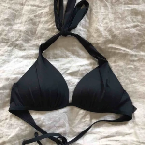  - Oanvänd bikini från Lindex! Köparen står för frakt