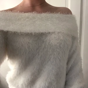 Mysig offshoulder  - En väldigt mysig men samtidigt snygg offshoulder. Nästan aldrig använd så i bra skick! Storlek xs. Betalas via swish och priset är inklusive frakt!😊