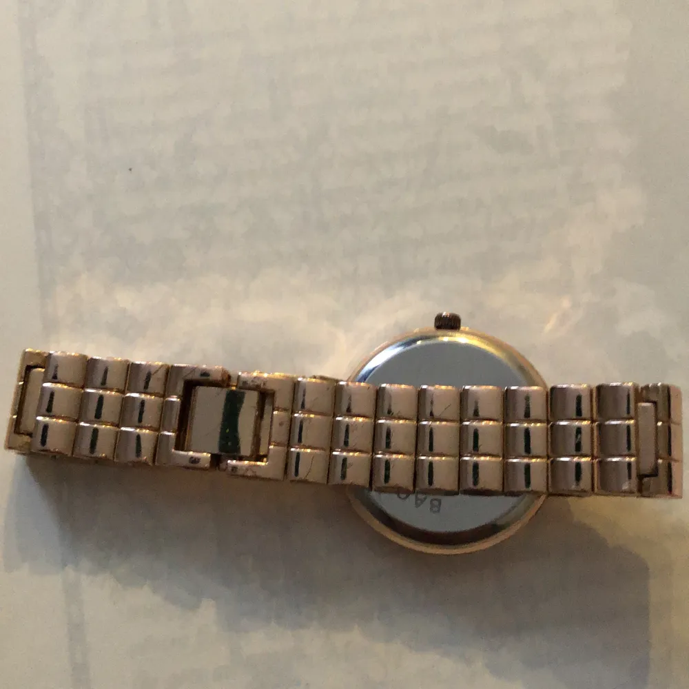 Calvin klein klocka köpt utomlands, ser helt äkta ut. Först till kvarn.. Accessoarer.